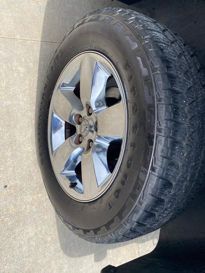 RAM 1500 4WD Crew Cab 140.5" Lone Star 2016