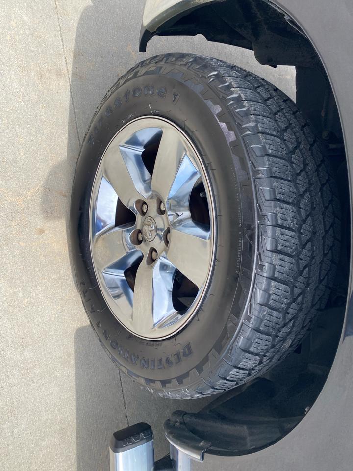 RAM 1500 4WD Crew Cab 140.5" Lone Star 2016