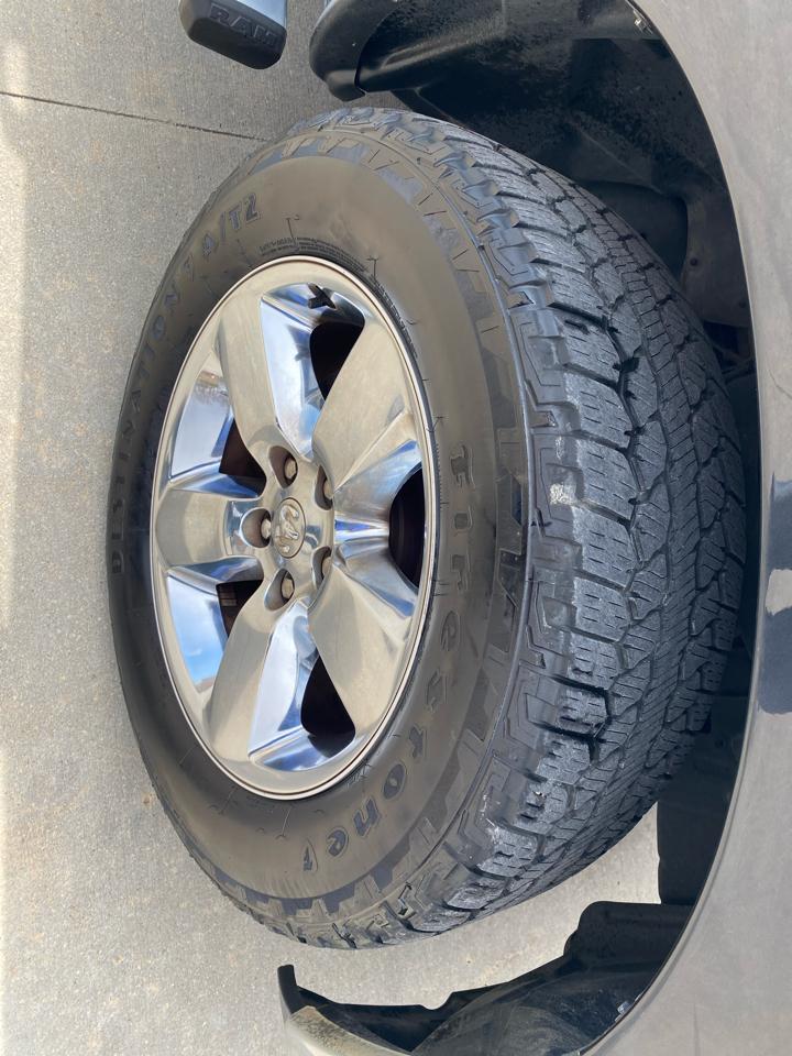 RAM 1500 4WD Crew Cab 140.5" Lone Star 2016