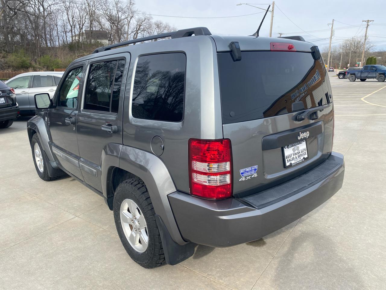 Jeep Liberty Sport 4WD 2012