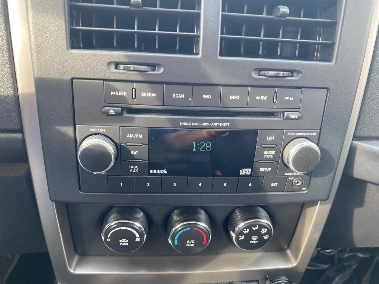 Jeep Liberty Sport 4WD 2012