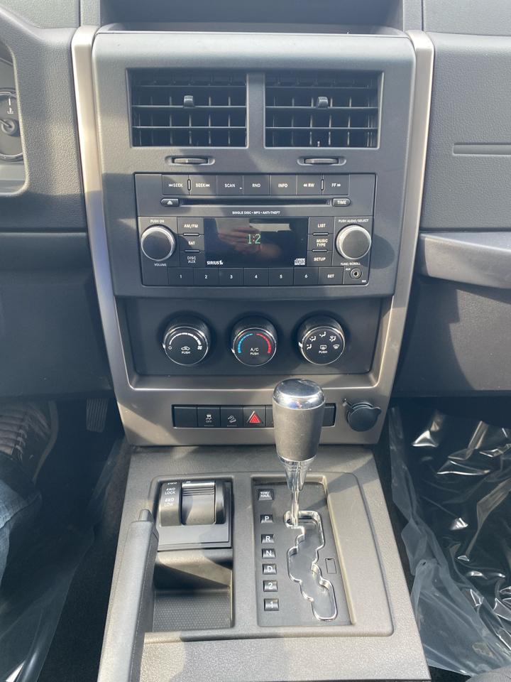 Jeep Liberty Sport 4WD 2012