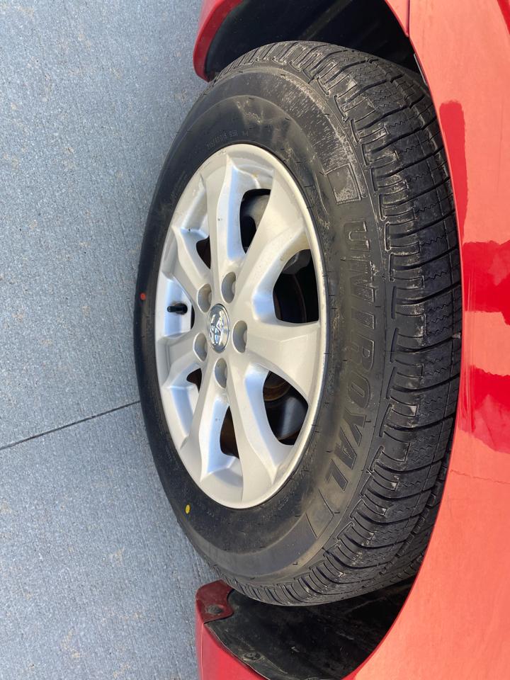 Toyota Camry Base 6-Spd AT 2011