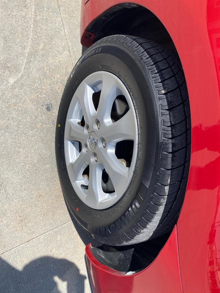 Toyota Camry Base 6-Spd AT 2011