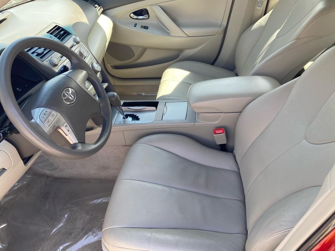 Toyota Camry Base 6-Spd AT 2011