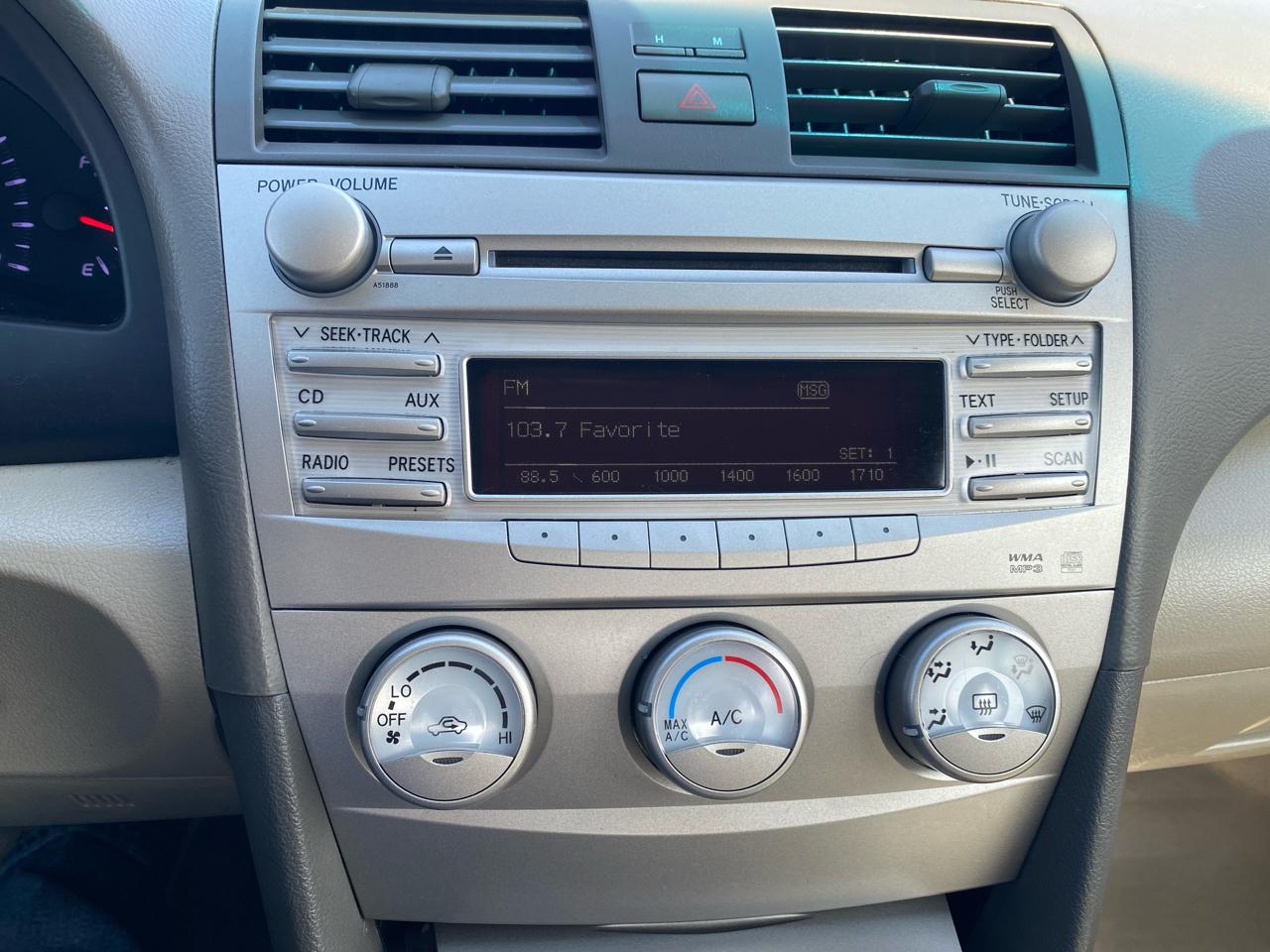 Toyota Camry Base 6-Spd AT 2011