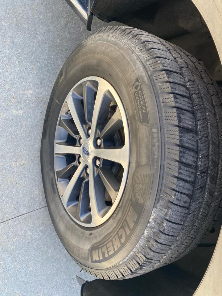 Ford Expedition XLT 4WD 2019