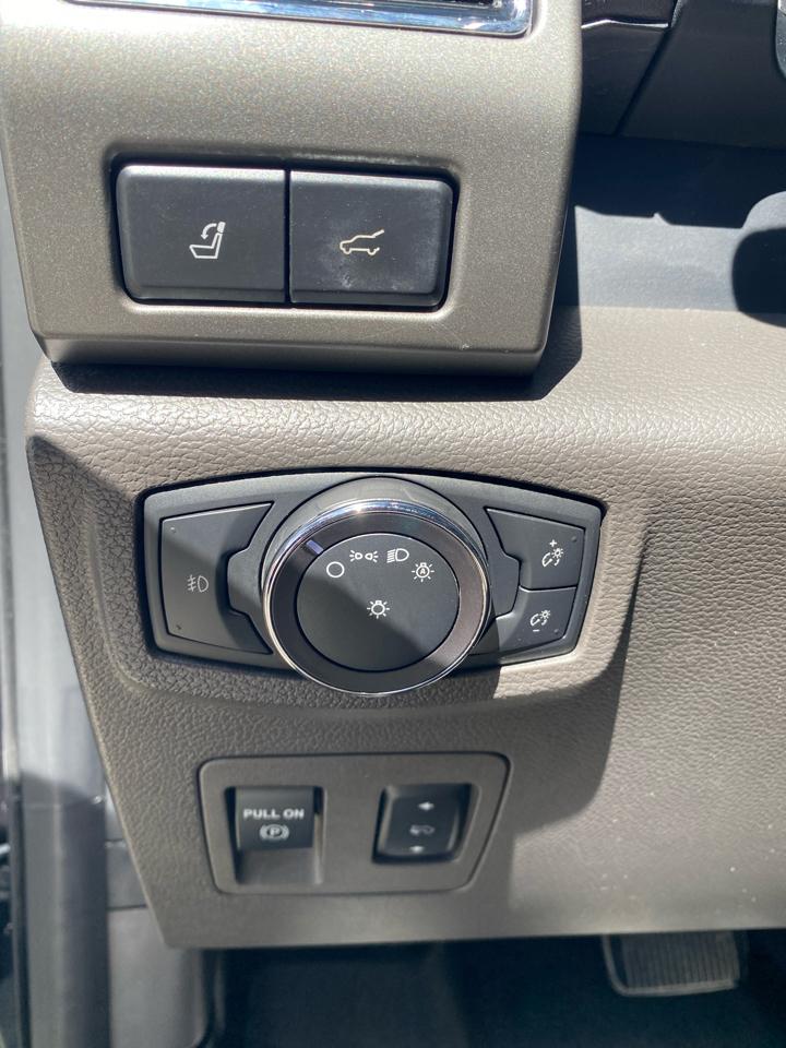 Ford Expedition XLT 4WD 2019