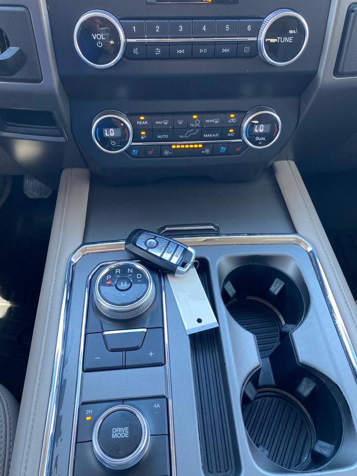 Ford Expedition XLT 4WD 2019