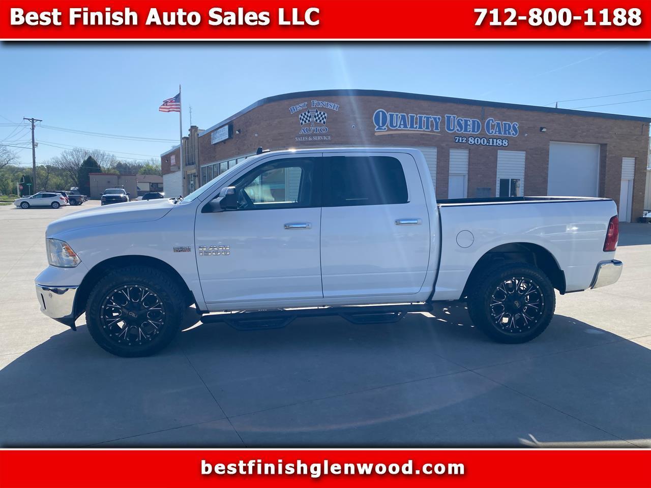 RAM 1500 4WD Crew Cab 140.5" Big Horn 2017