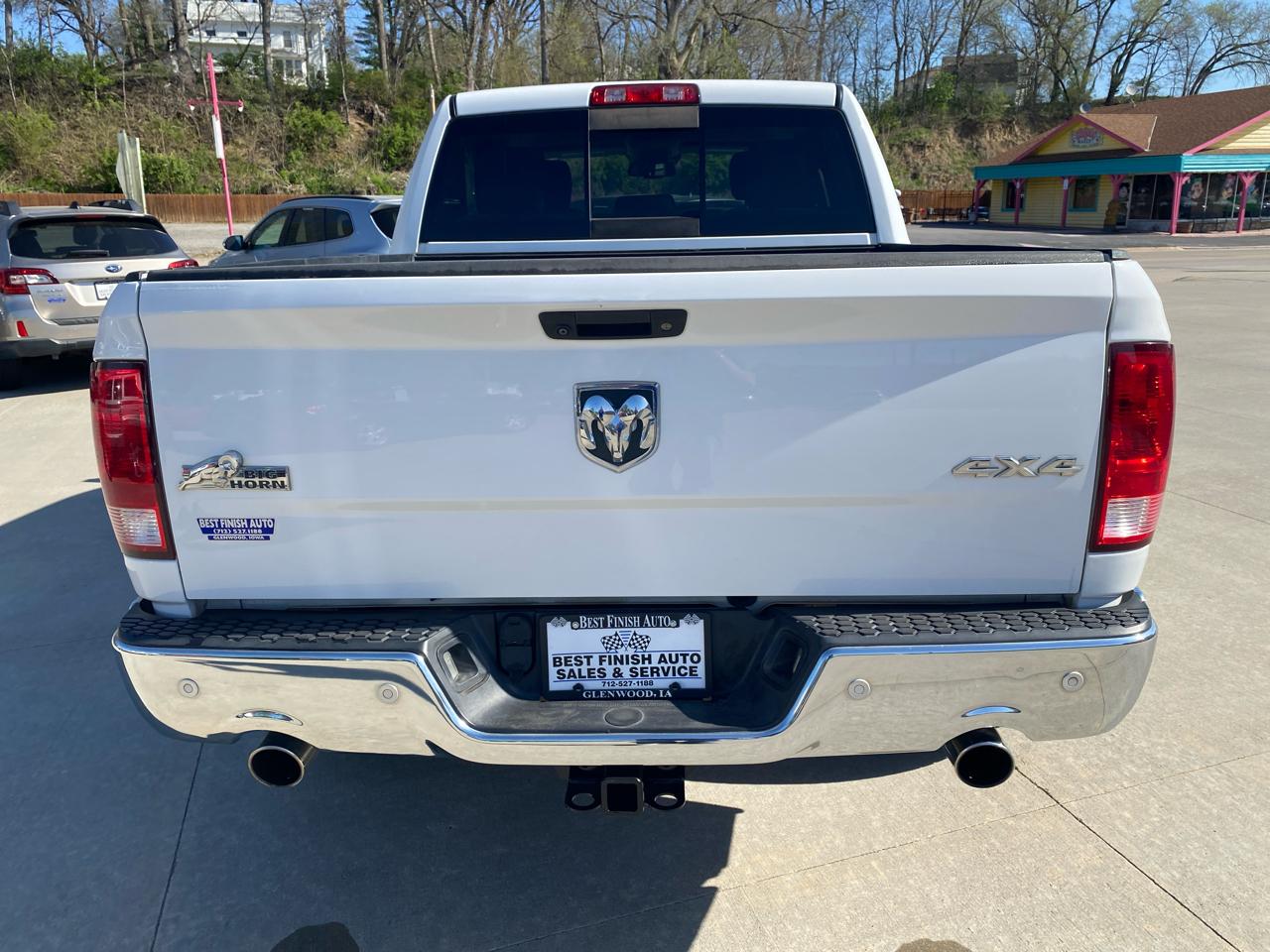 RAM 1500 4WD Crew Cab 140.5" Big Horn 2017