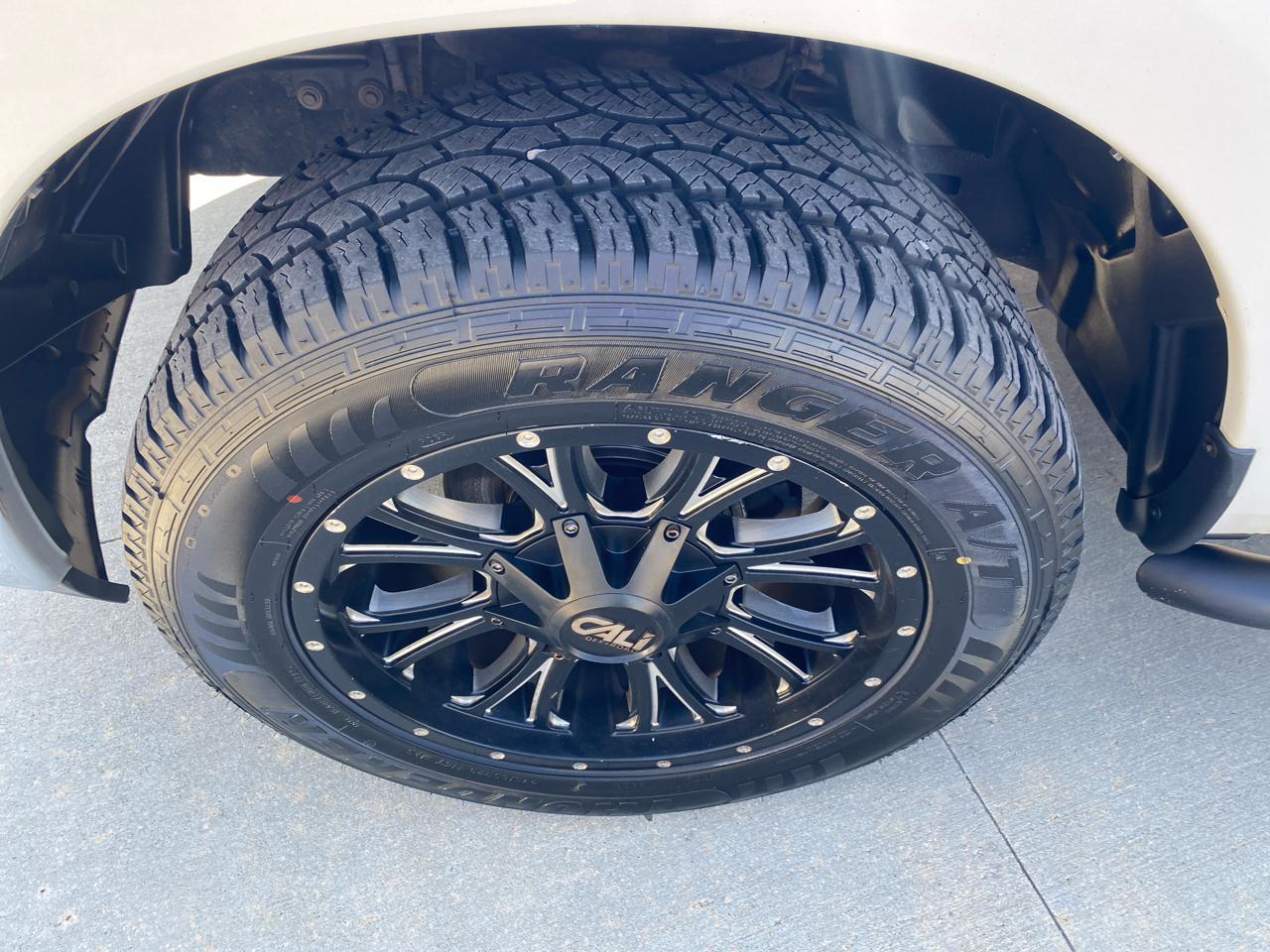 RAM 1500 4WD Crew Cab 140.5" Big Horn 2017