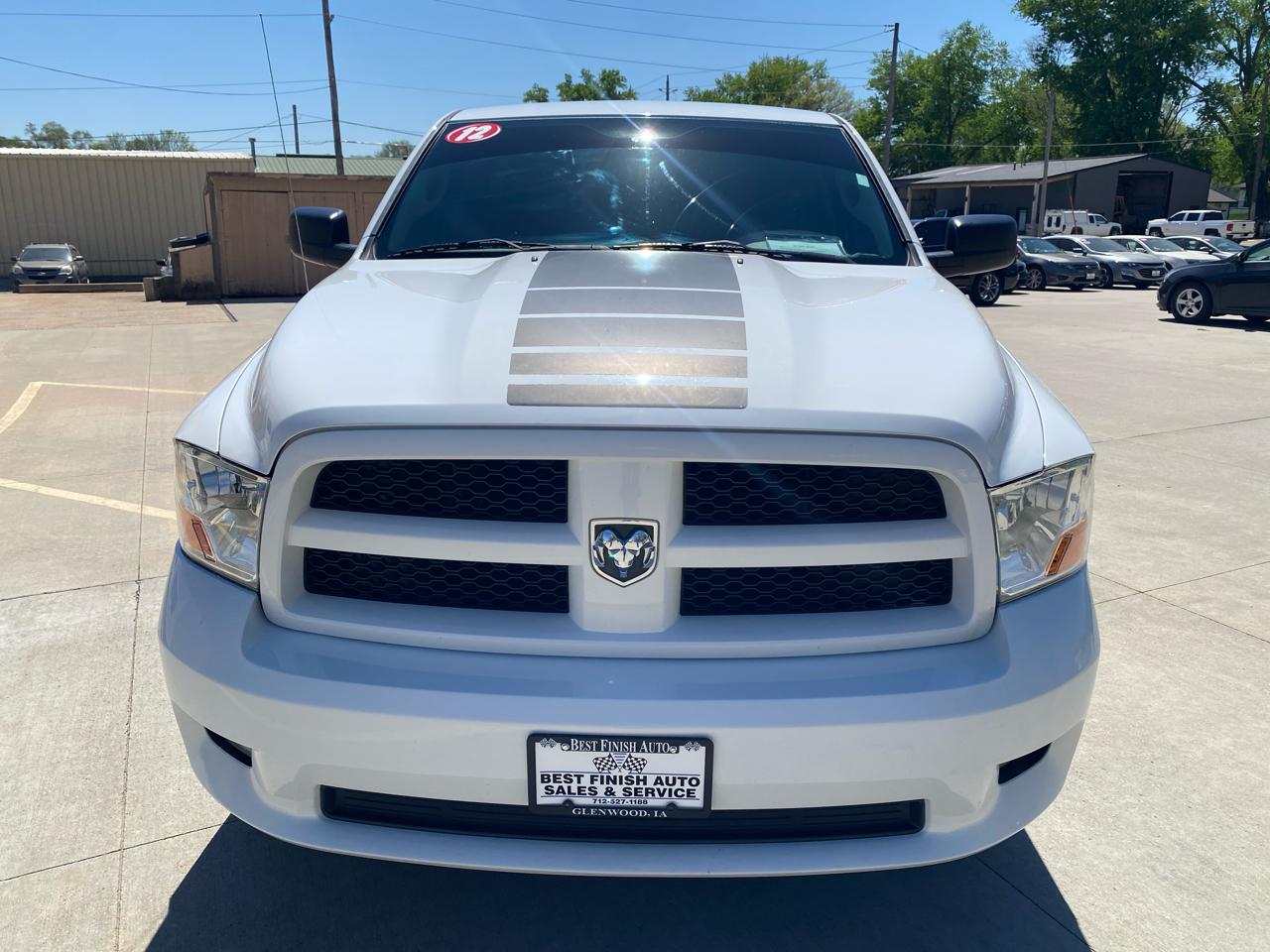 RAM 1500 4WD Reg Cab 120.5" ST 2012