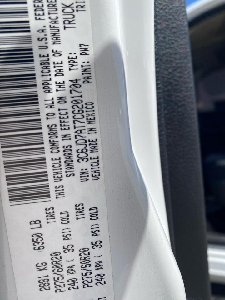 RAM 1500 4WD Reg Cab 120.5" ST 2012