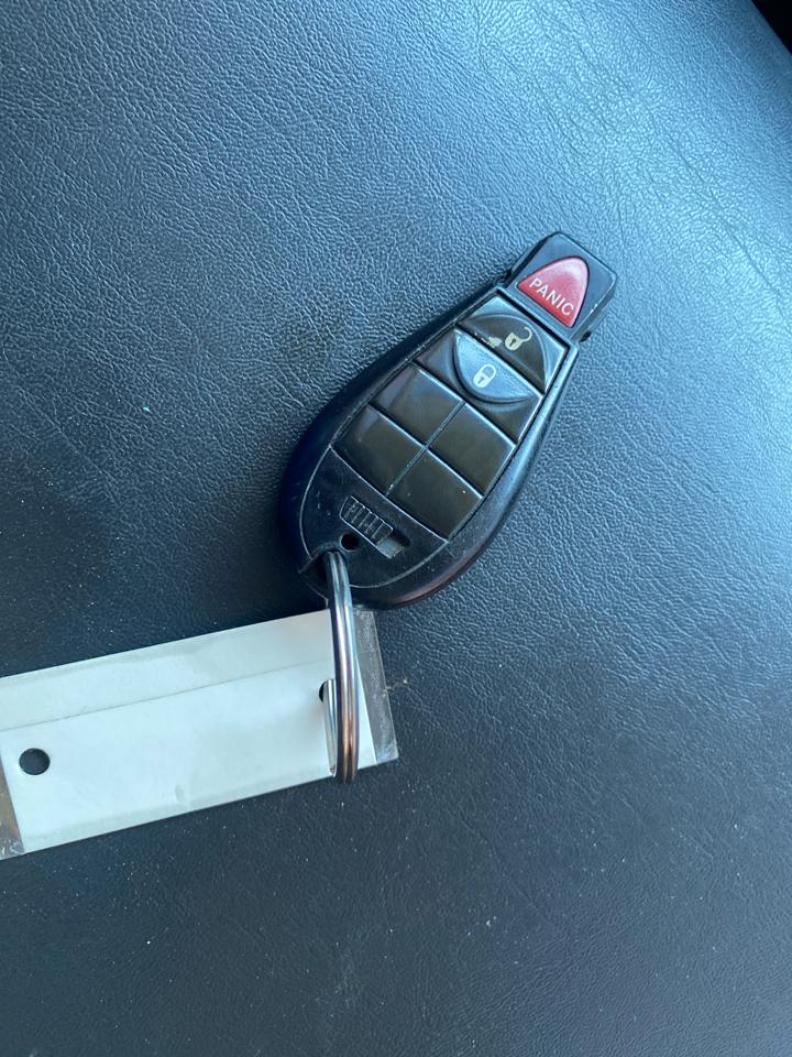 RAM 1500 4WD Reg Cab 120.5" ST 2012