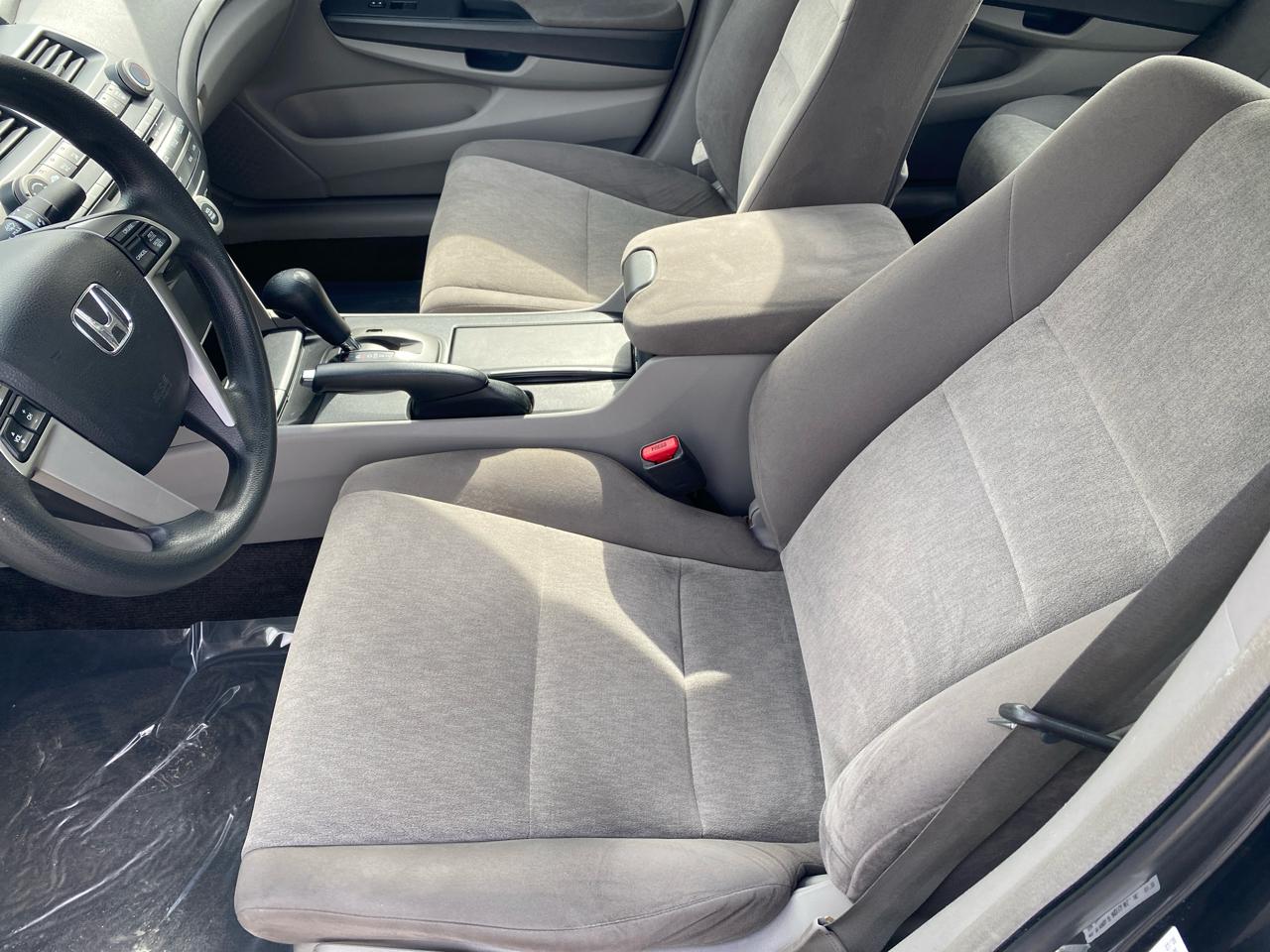 Honda Accord LX sedan AT 2009