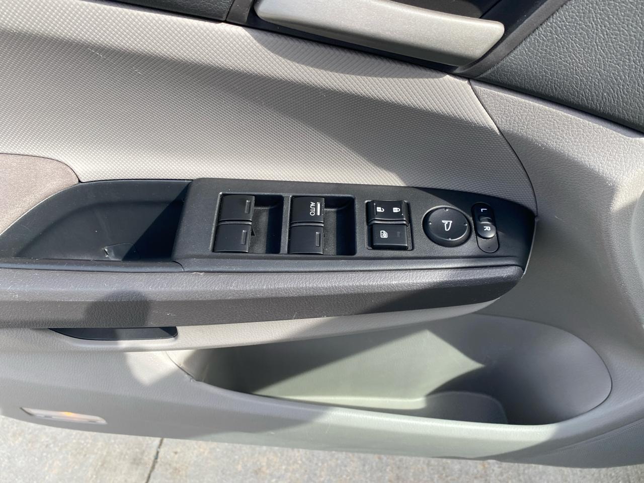 Honda Accord LX sedan AT 2009