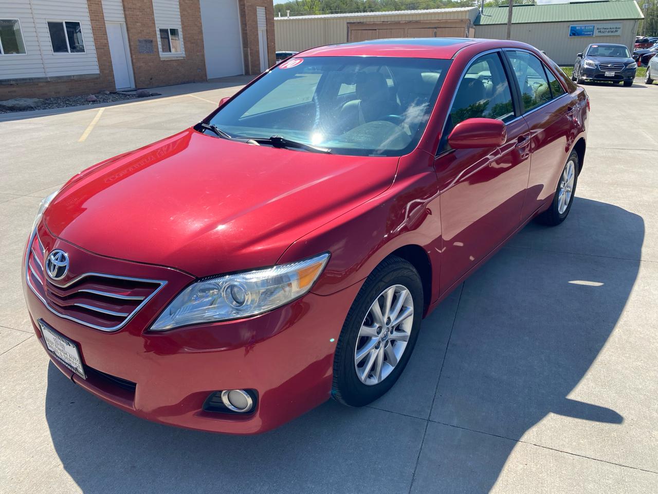 Toyota Camry LE V6 6-Spd AT 2010