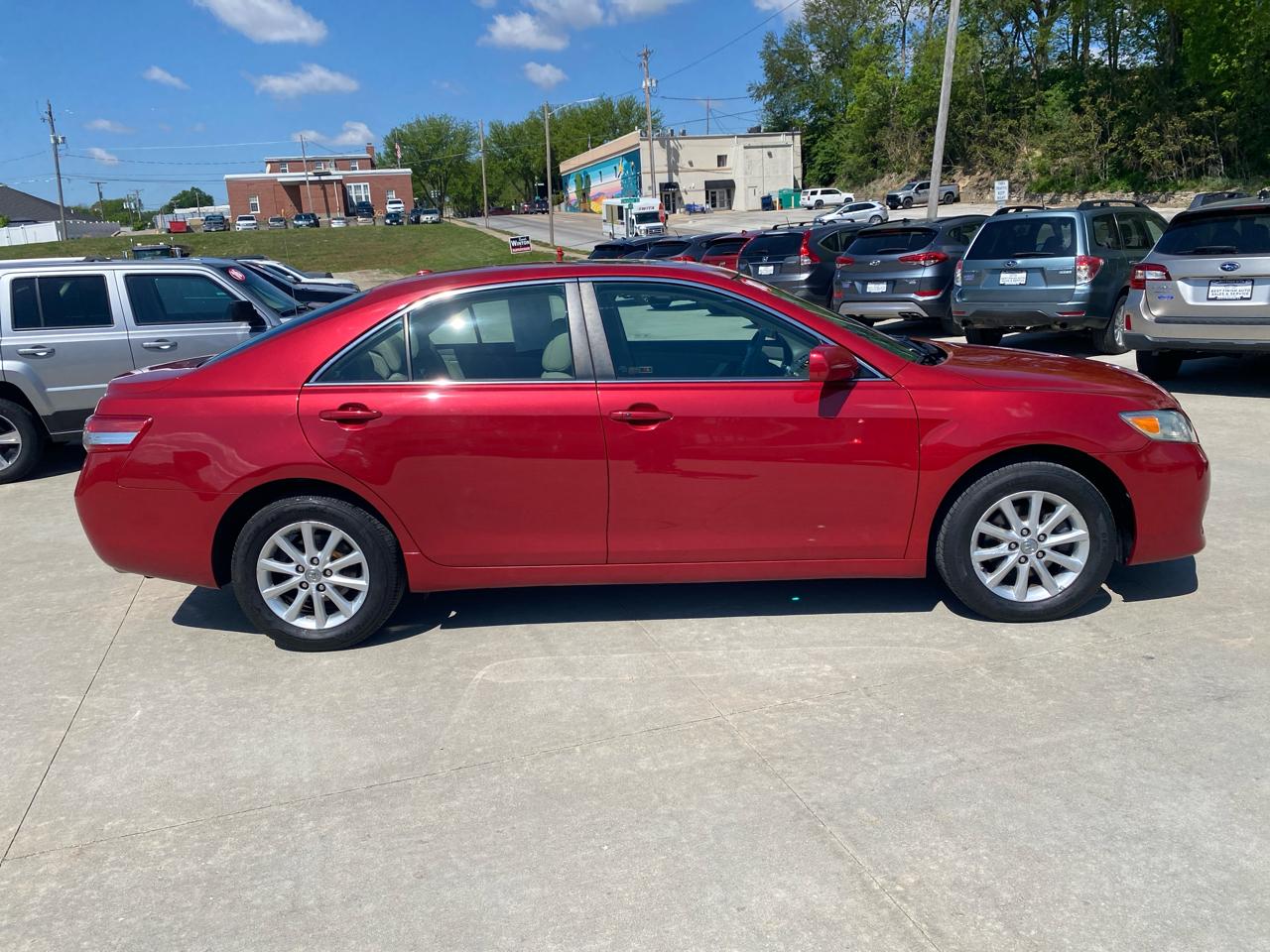 Toyota Camry LE V6 6-Spd AT 2010