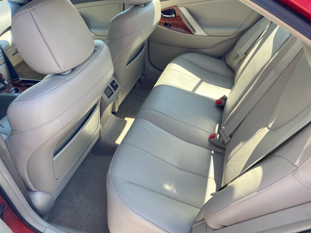 Toyota Camry LE V6 6-Spd AT 2010