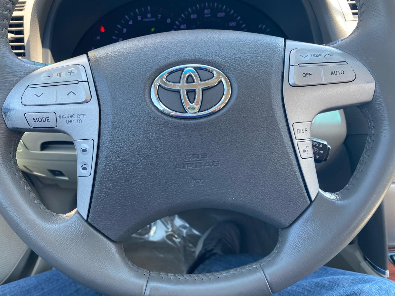 Toyota Camry LE V6 6-Spd AT 2010