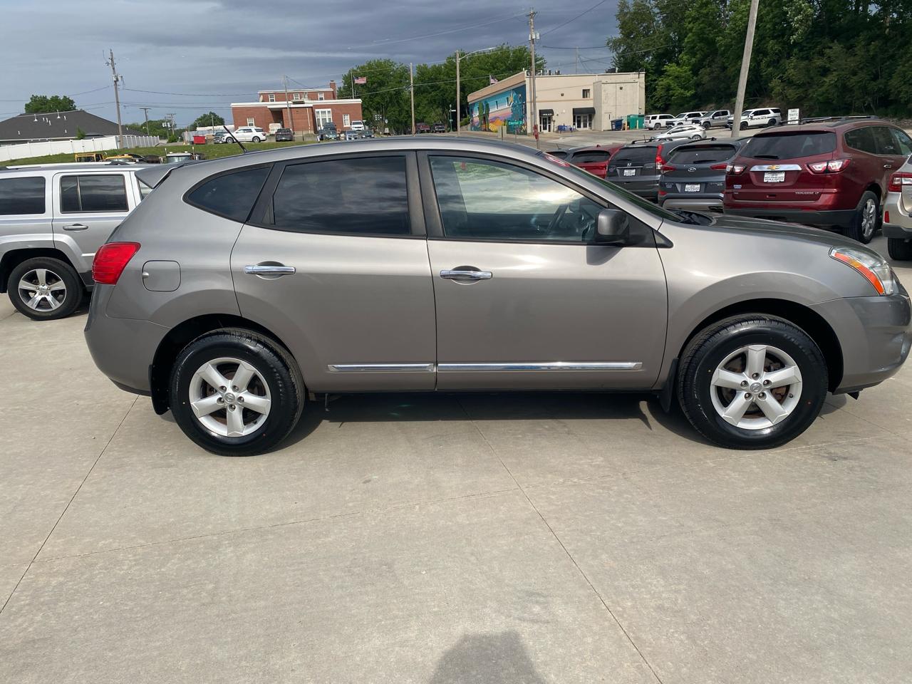 Nissan Rogue S AWD 2013