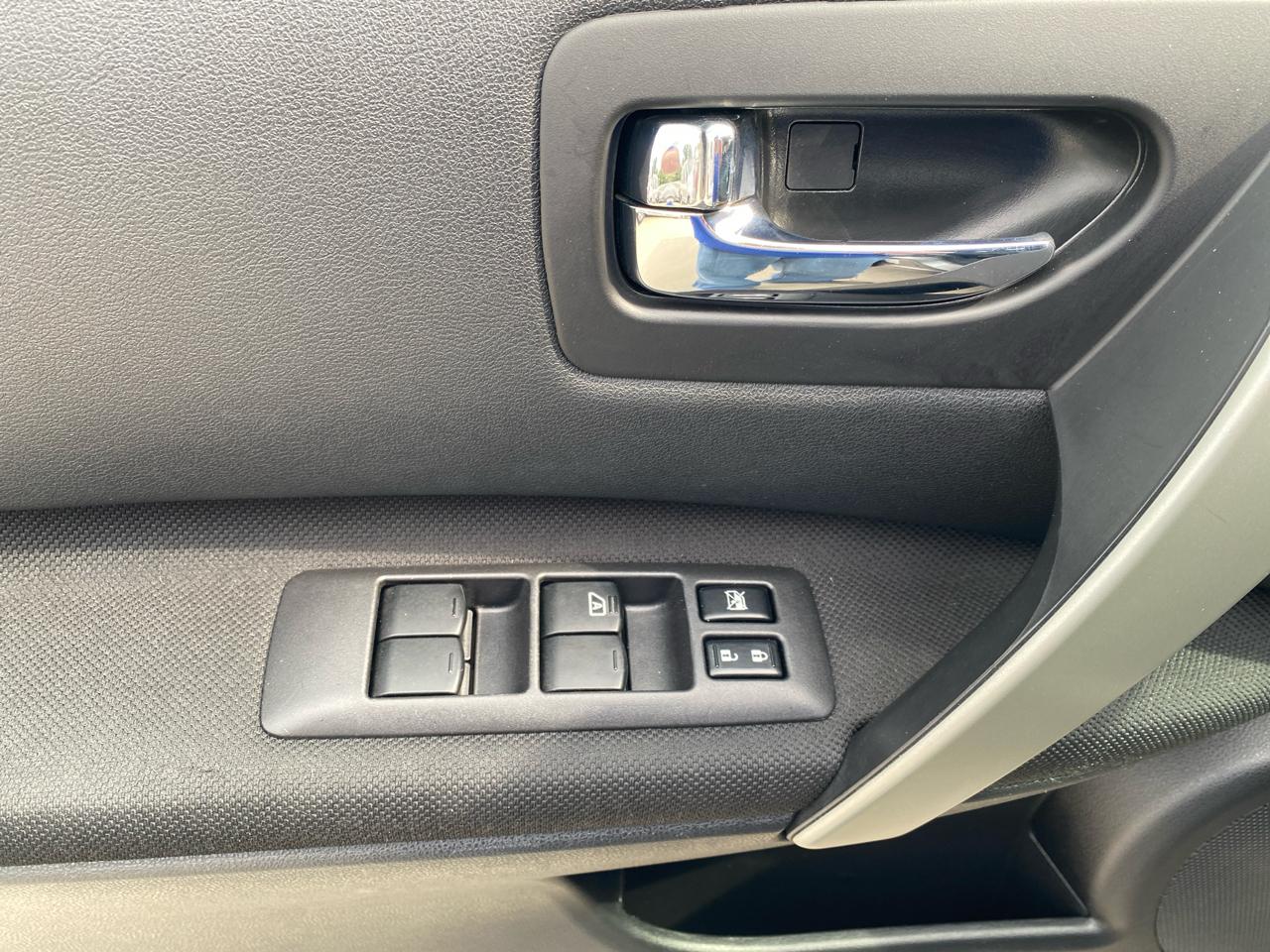 Nissan Rogue S AWD 2013