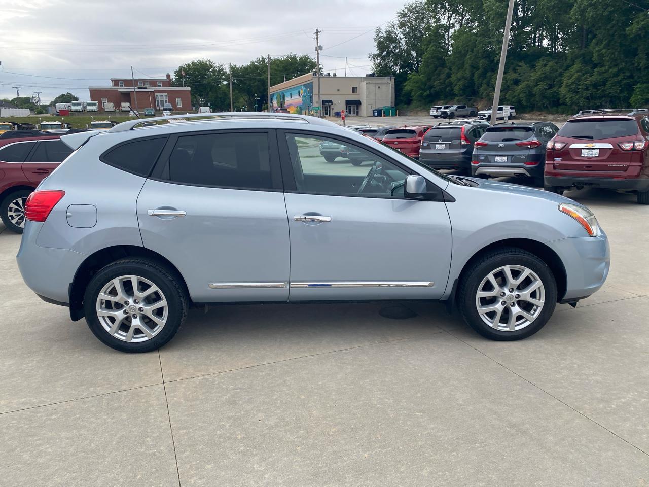 Nissan Rogue S AWD 2011