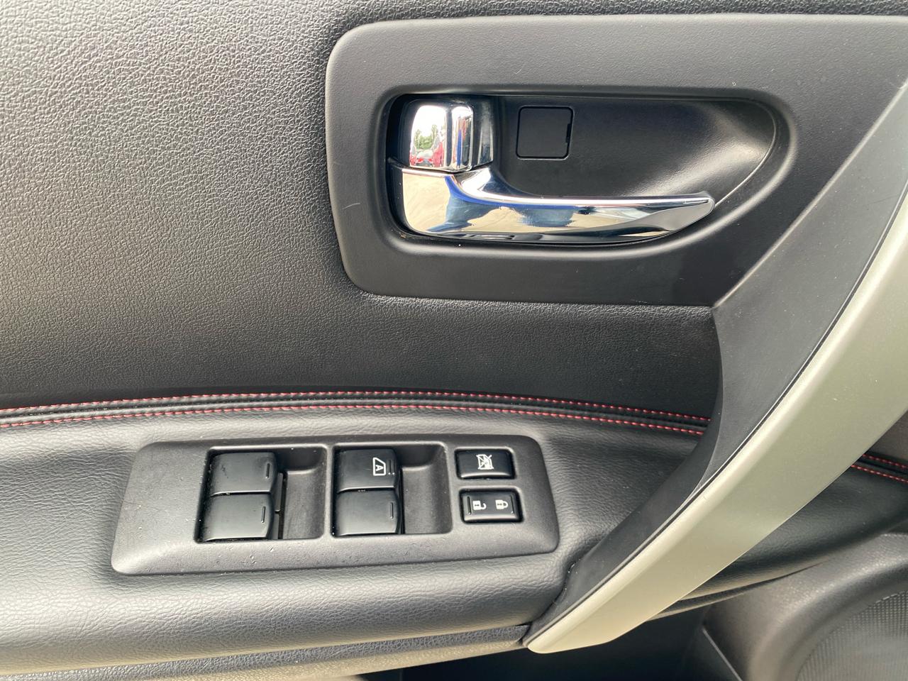 Nissan Rogue S AWD 2011