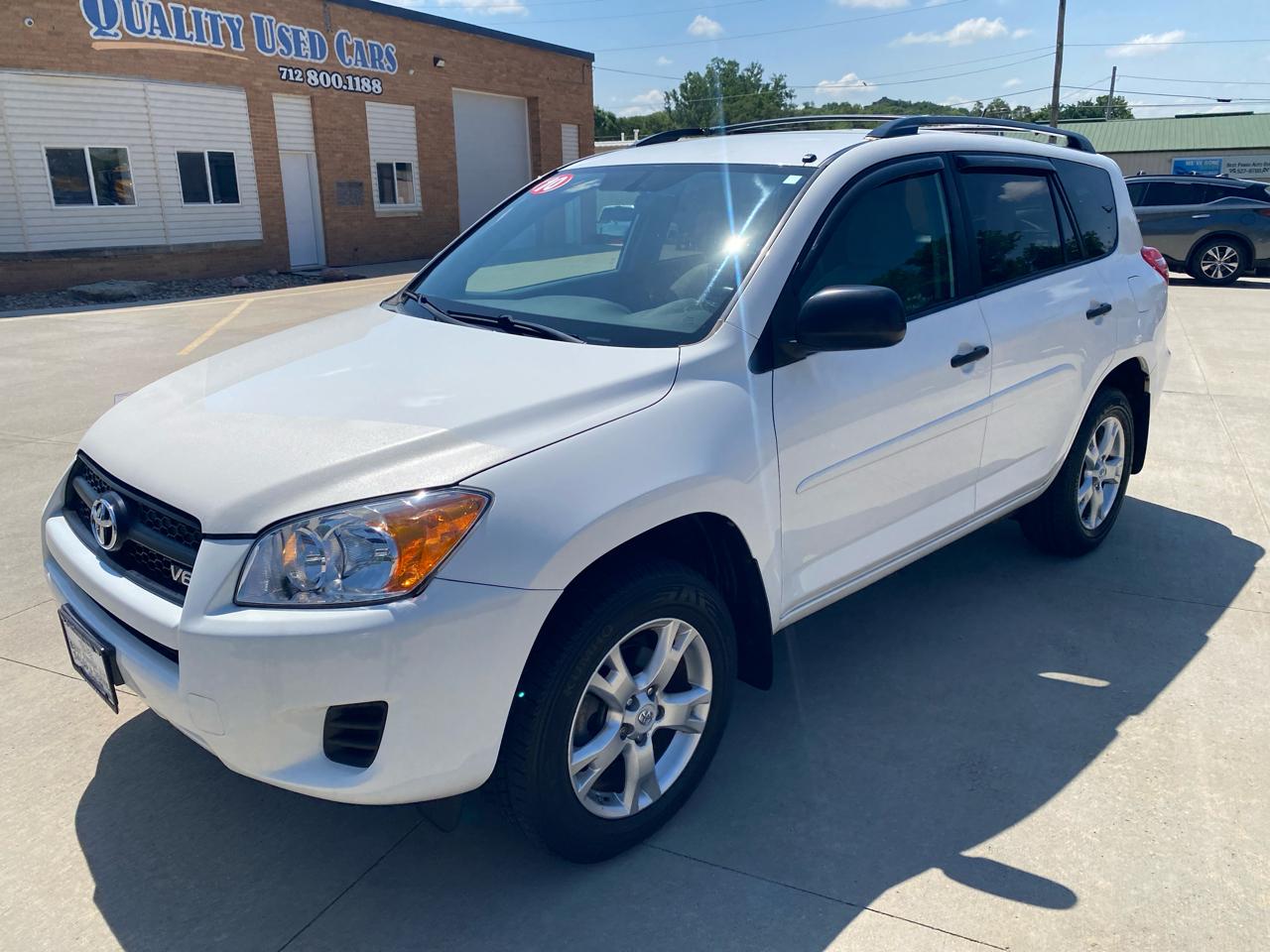 Toyota RAV4 Base V6 4WD 2010