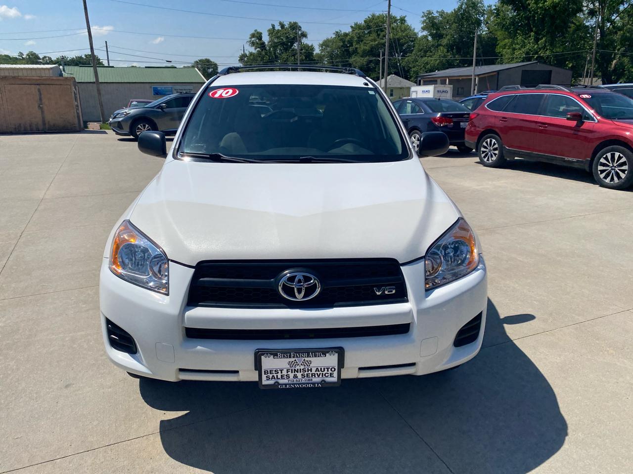 Toyota RAV4 Base V6 4WD 2010