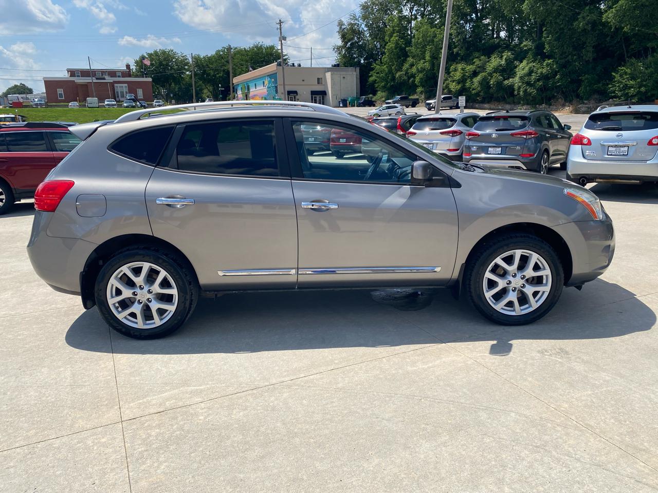 Nissan Rogue S AWD 2012