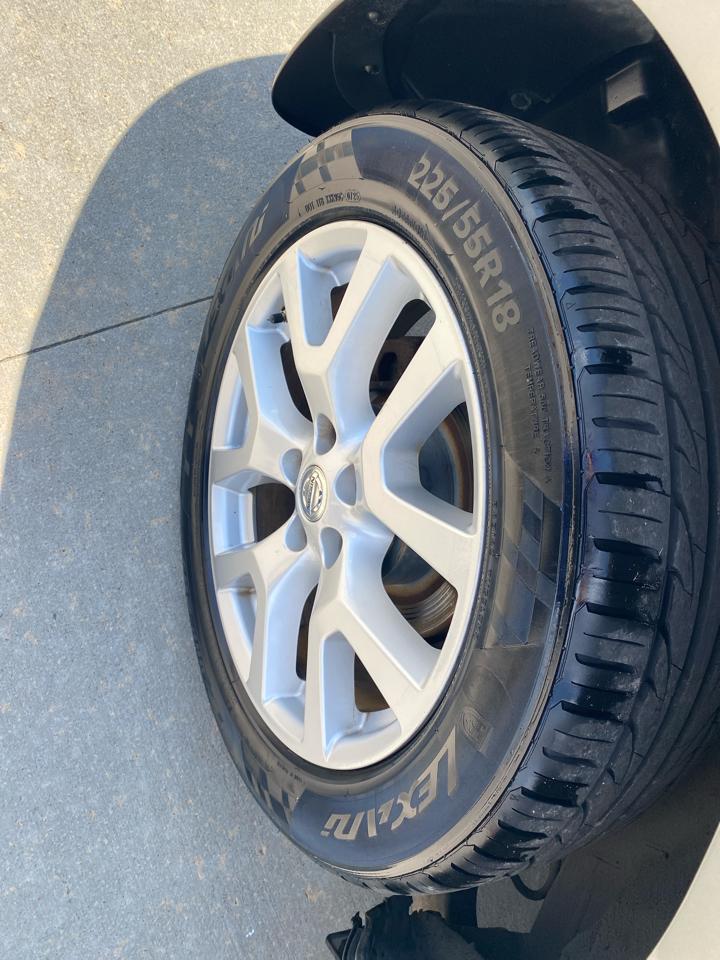 Nissan Rogue S AWD 2012