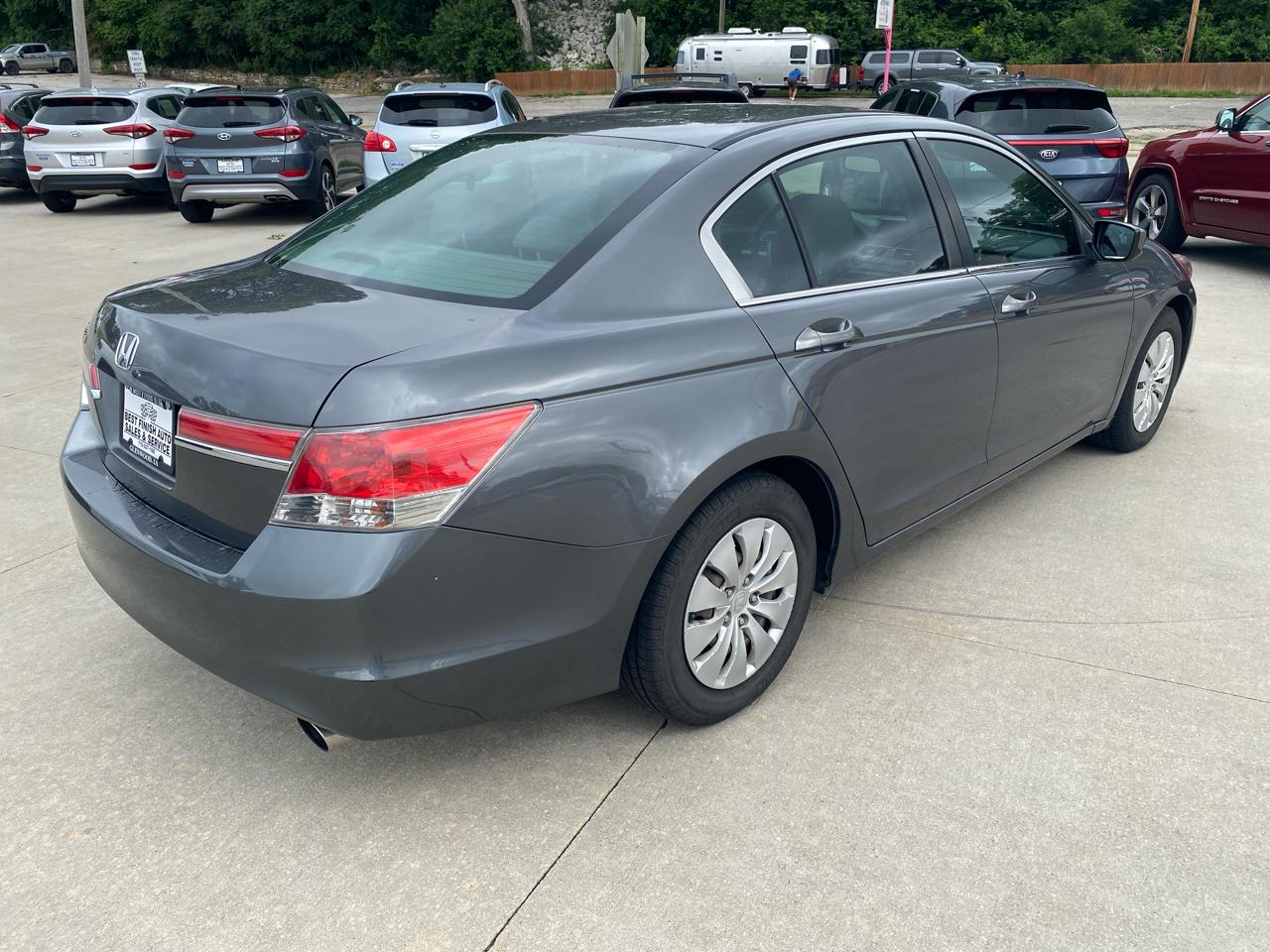 Honda Accord LX sedan AT 2012