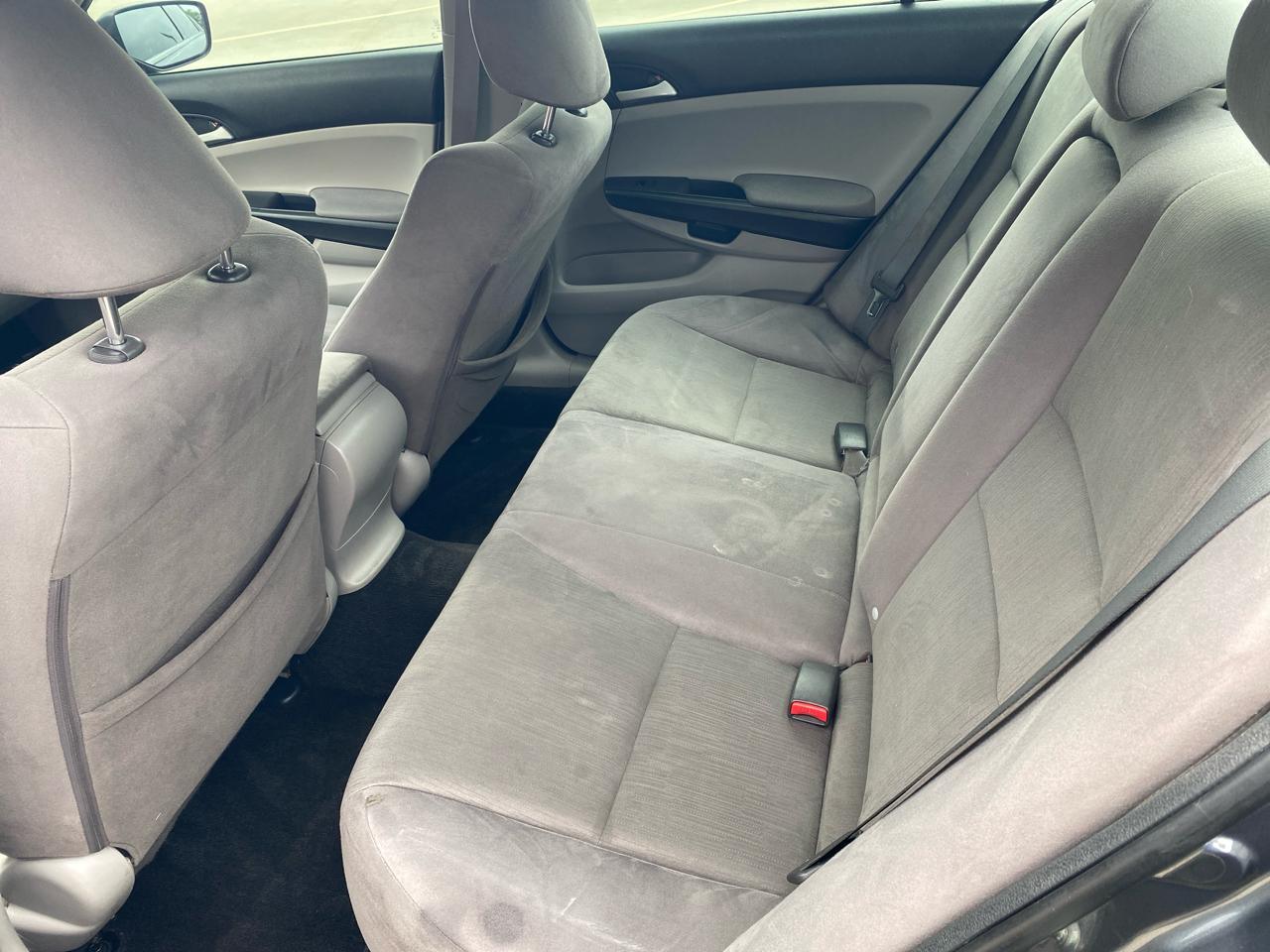 Honda Accord LX sedan AT 2012