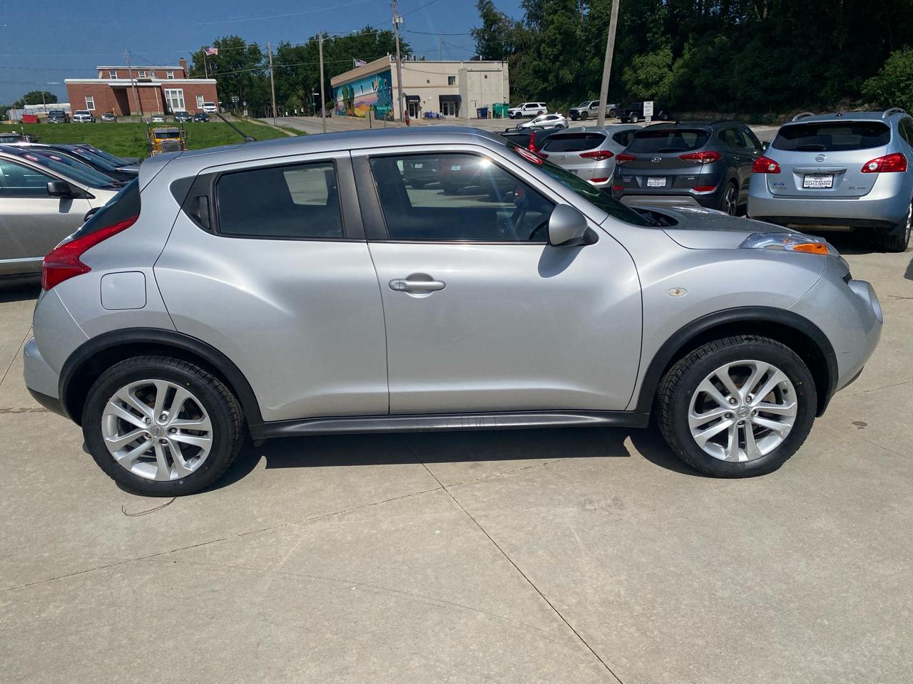 Nissan Juke S AWD 2013