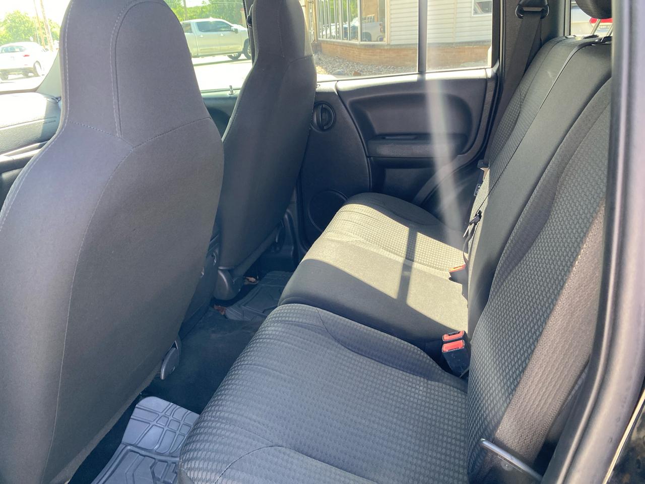 Jeep Liberty Rocky Mountain Edition 4WD 2004