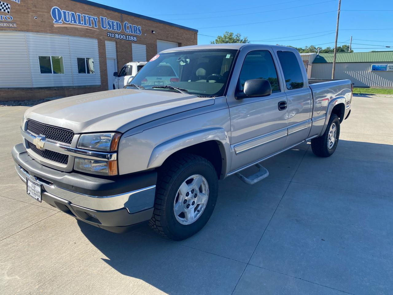 Chevrolet Silverado 1500 4dr Ext Cab 157.5" WB 4WD LS 2005