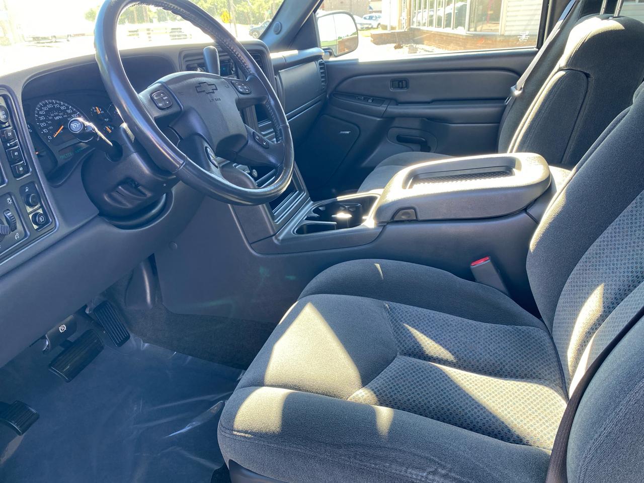 Chevrolet Silverado 1500 4dr Ext Cab 157.5" WB 4WD LS 2005