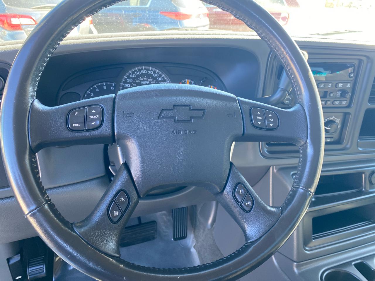 Chevrolet Silverado 1500 4dr Ext Cab 157.5" WB 4WD LS 2005