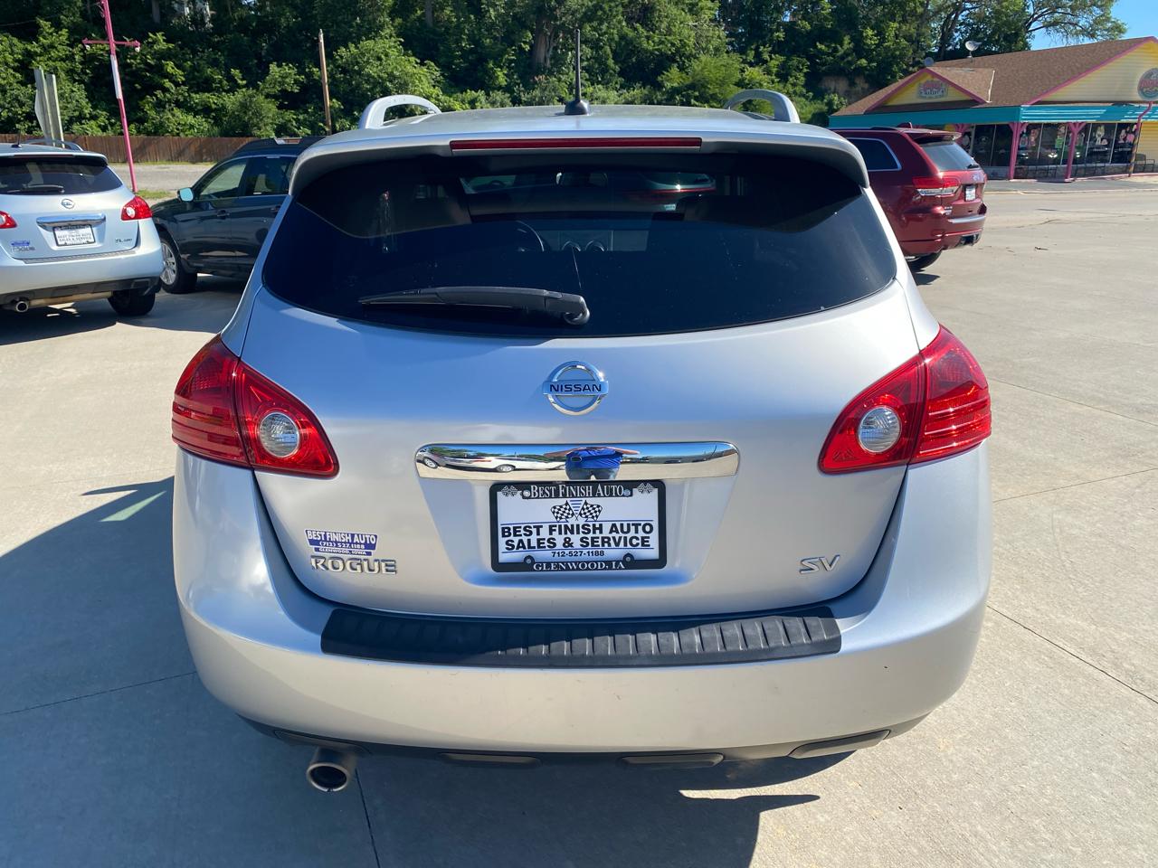 Nissan Rogue S FWD Krom Edition 2011
