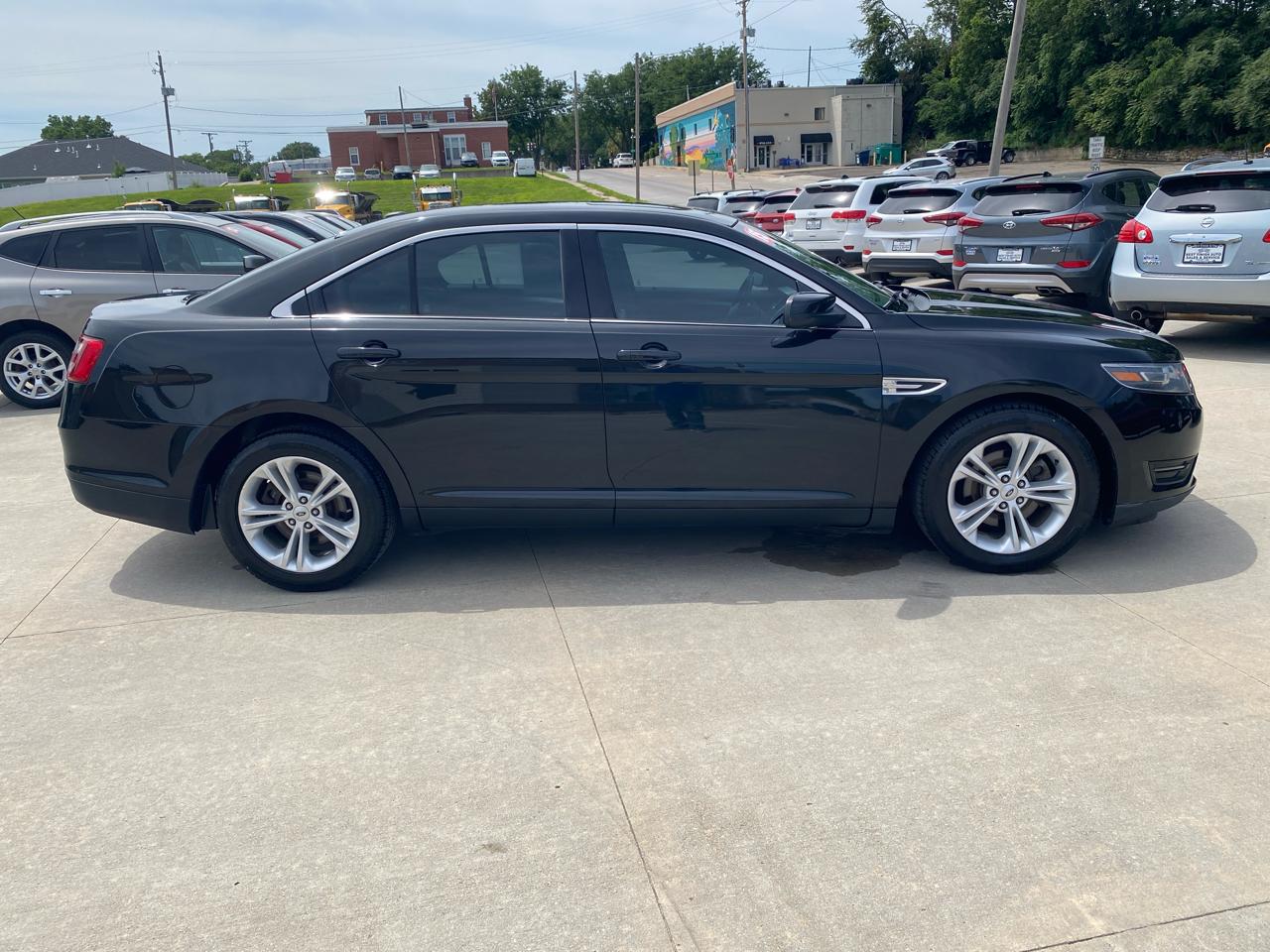 Ford Taurus SEL FWD 2015