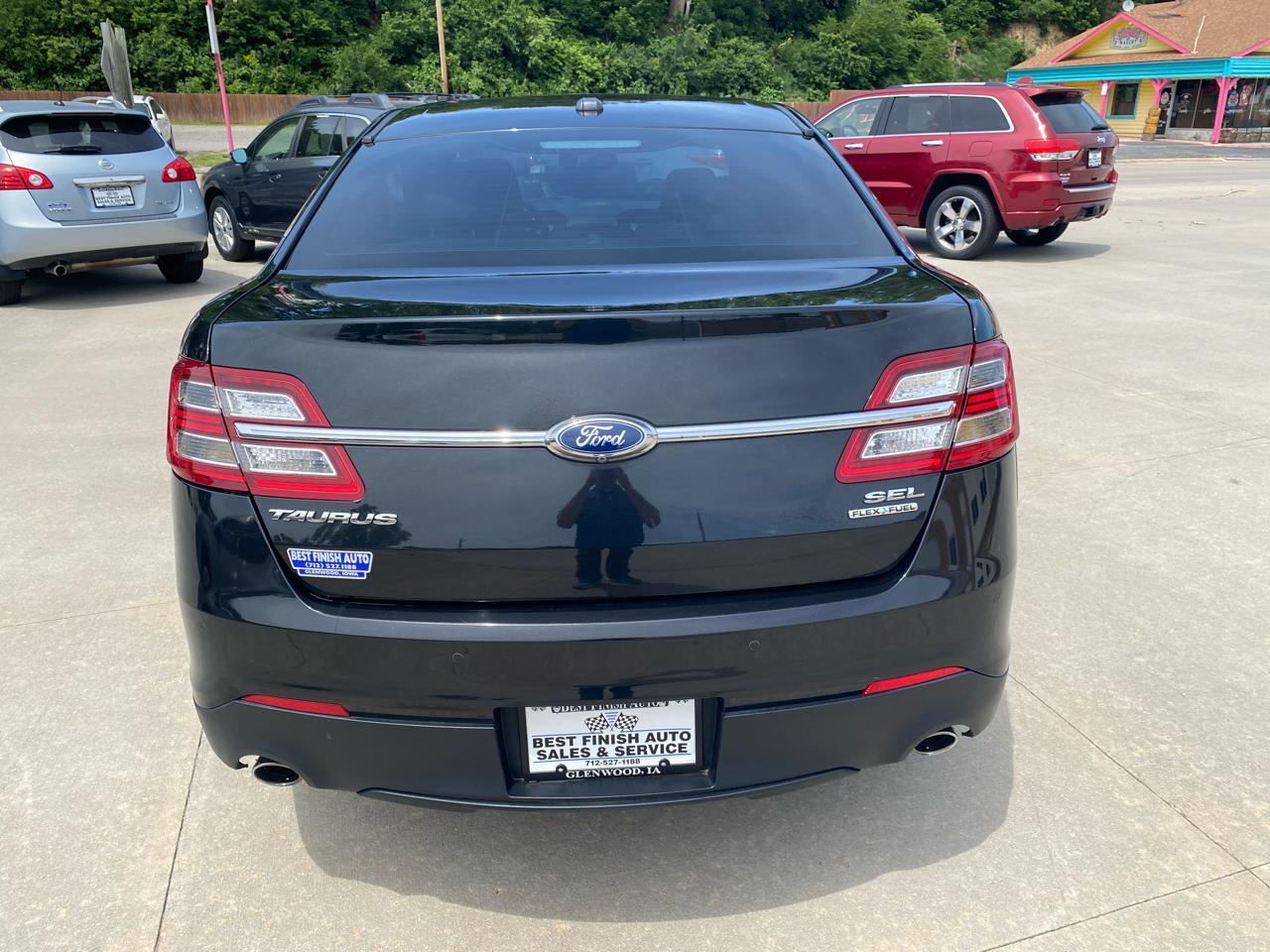 Ford Taurus SEL FWD 2015