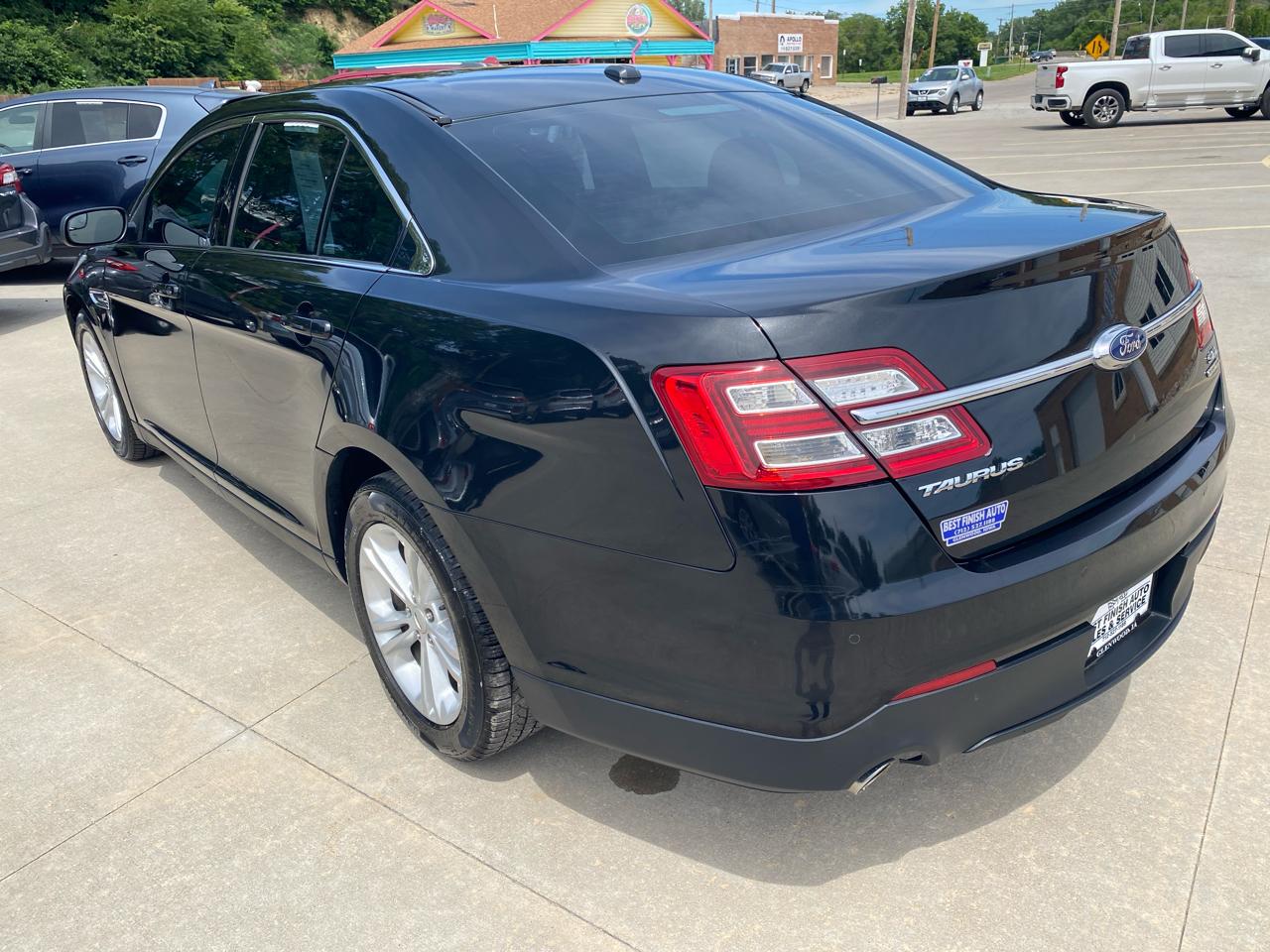 Ford Taurus SEL FWD 2015