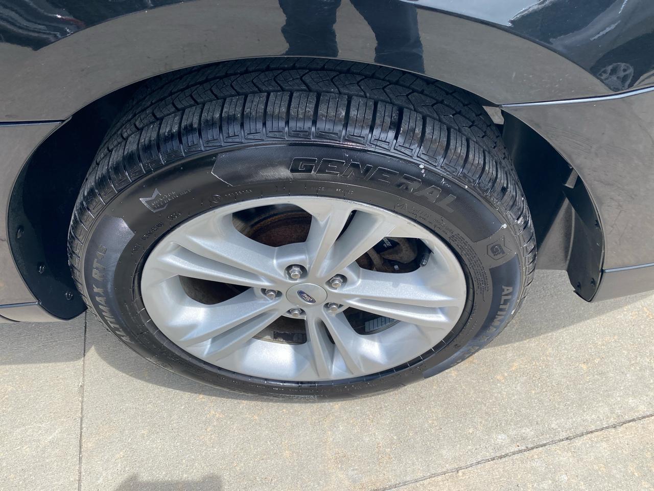 Ford Taurus SEL FWD 2015