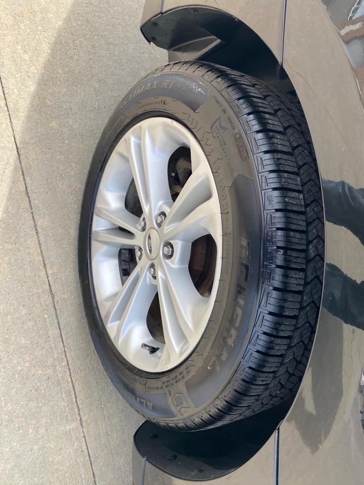 Ford Taurus SEL FWD 2015