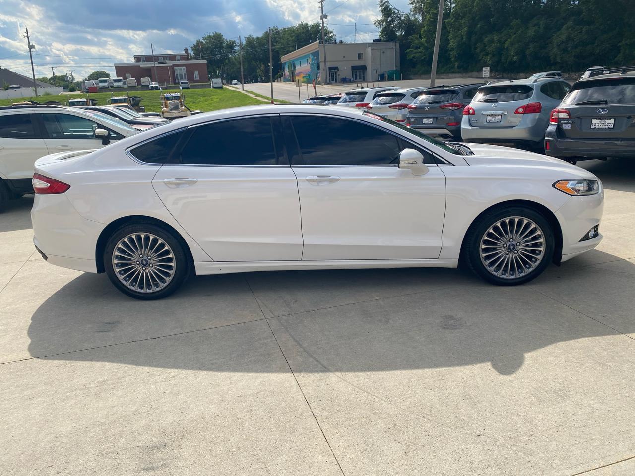 Ford Fusion Titanium AWD 2013