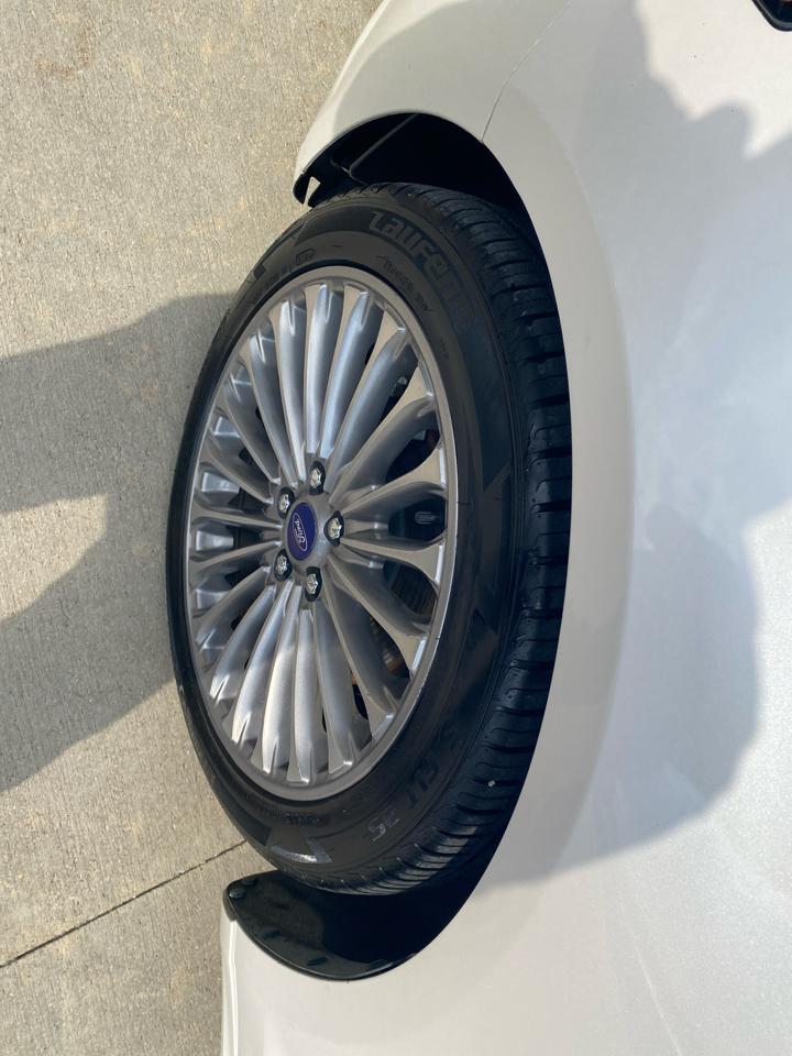 Ford Fusion Titanium AWD 2013