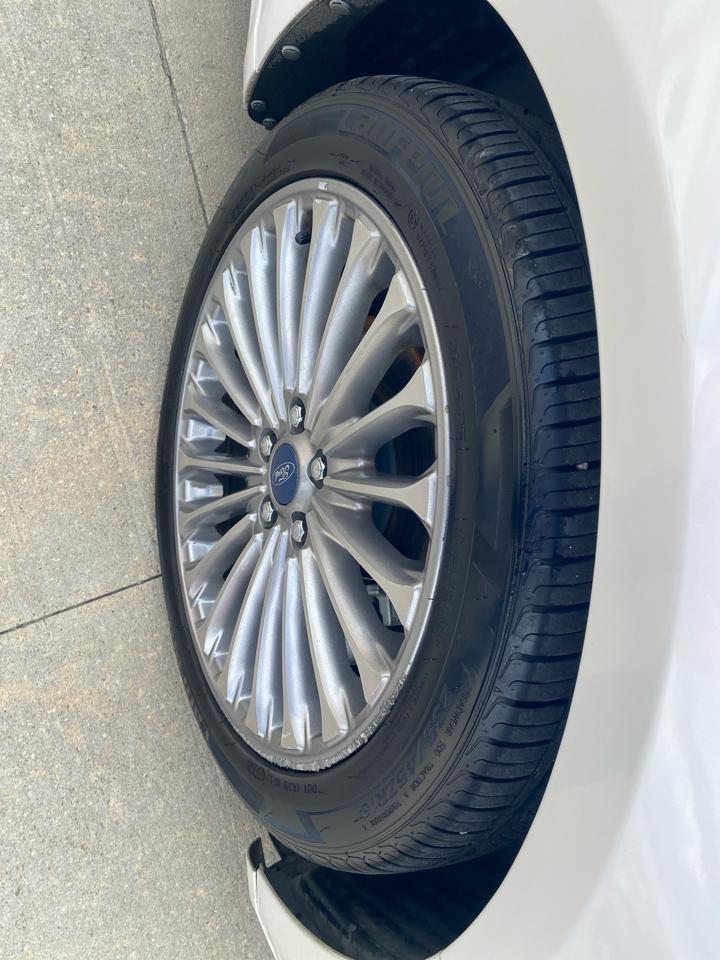 Ford Fusion Titanium AWD 2013