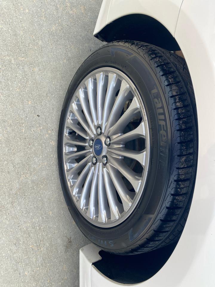 Ford Fusion Titanium AWD 2013